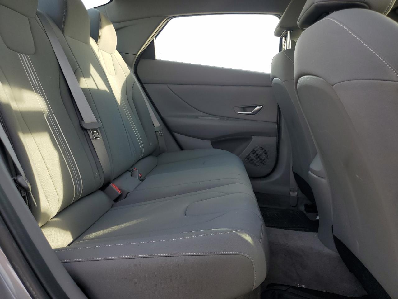 2023 Hyundai Elantra - Image 10