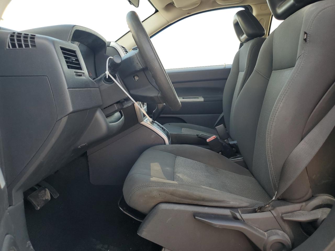 2008 Jeep Compass - Image 7