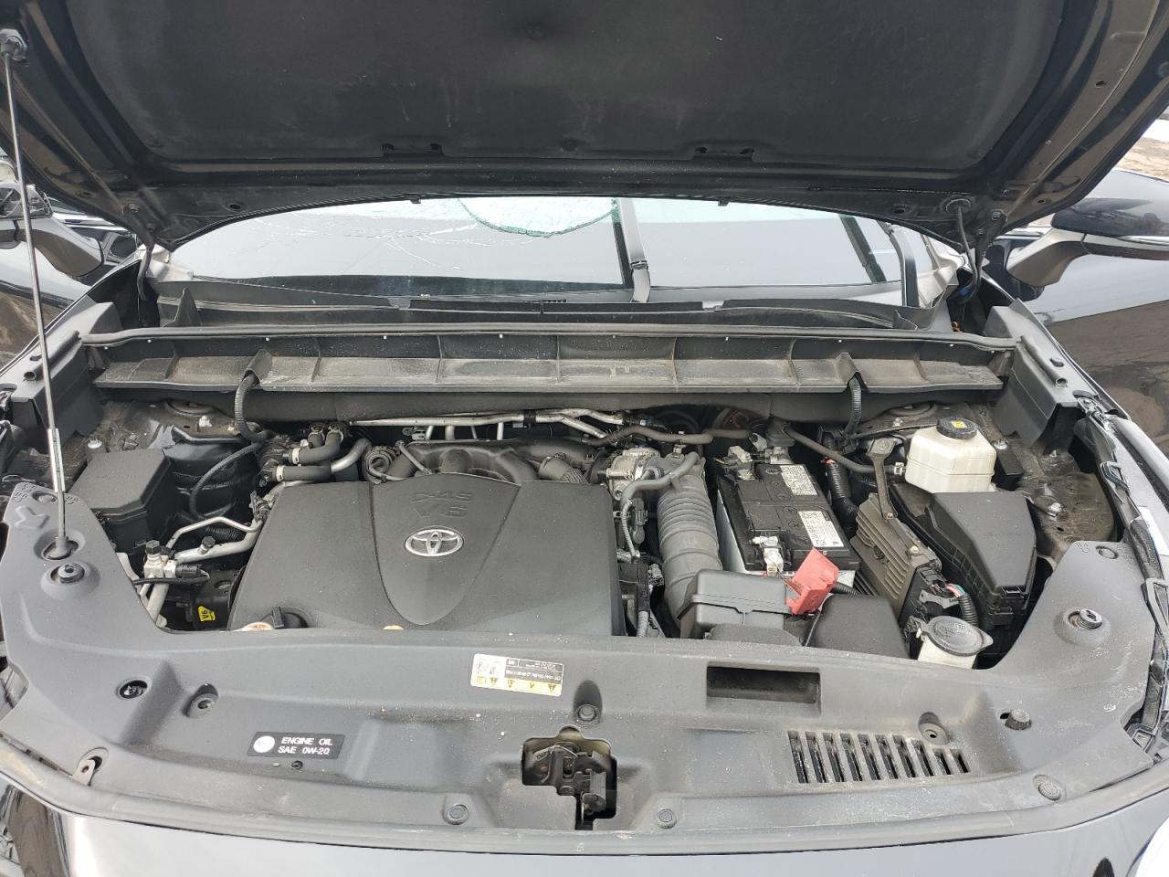 2022 Toyota Highlander - Image 13