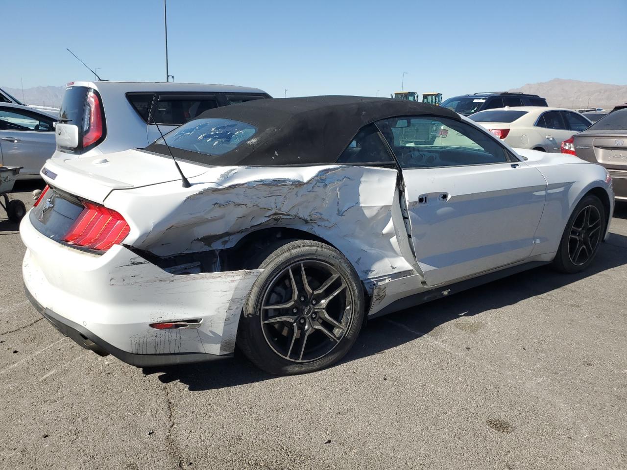 2020 Ford Mustang - Image 3