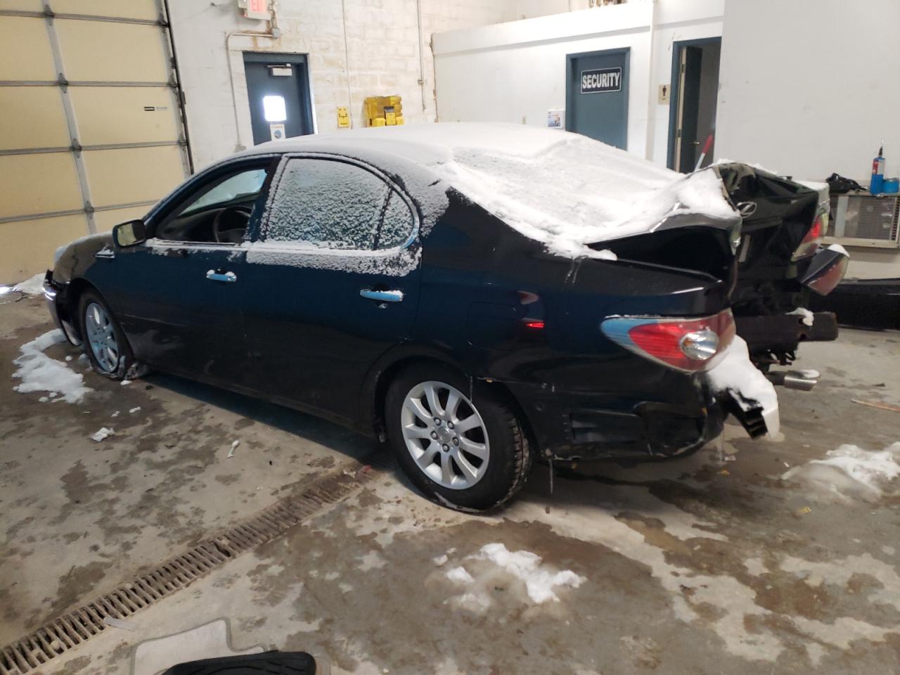 2002 Lexus ES - Image 2