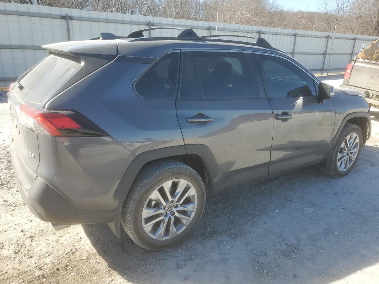 2024 Toyota RAV 4 - Image 3
