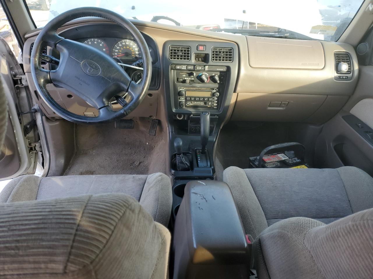 2000 Toyota 4Runner - Image 8