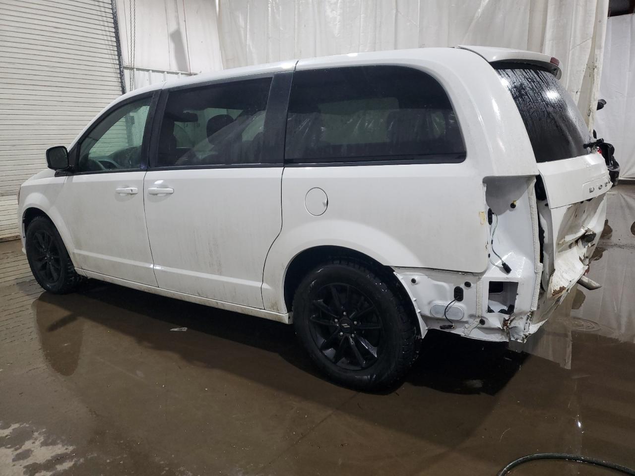 2020 Dodge Caravan - Image 2