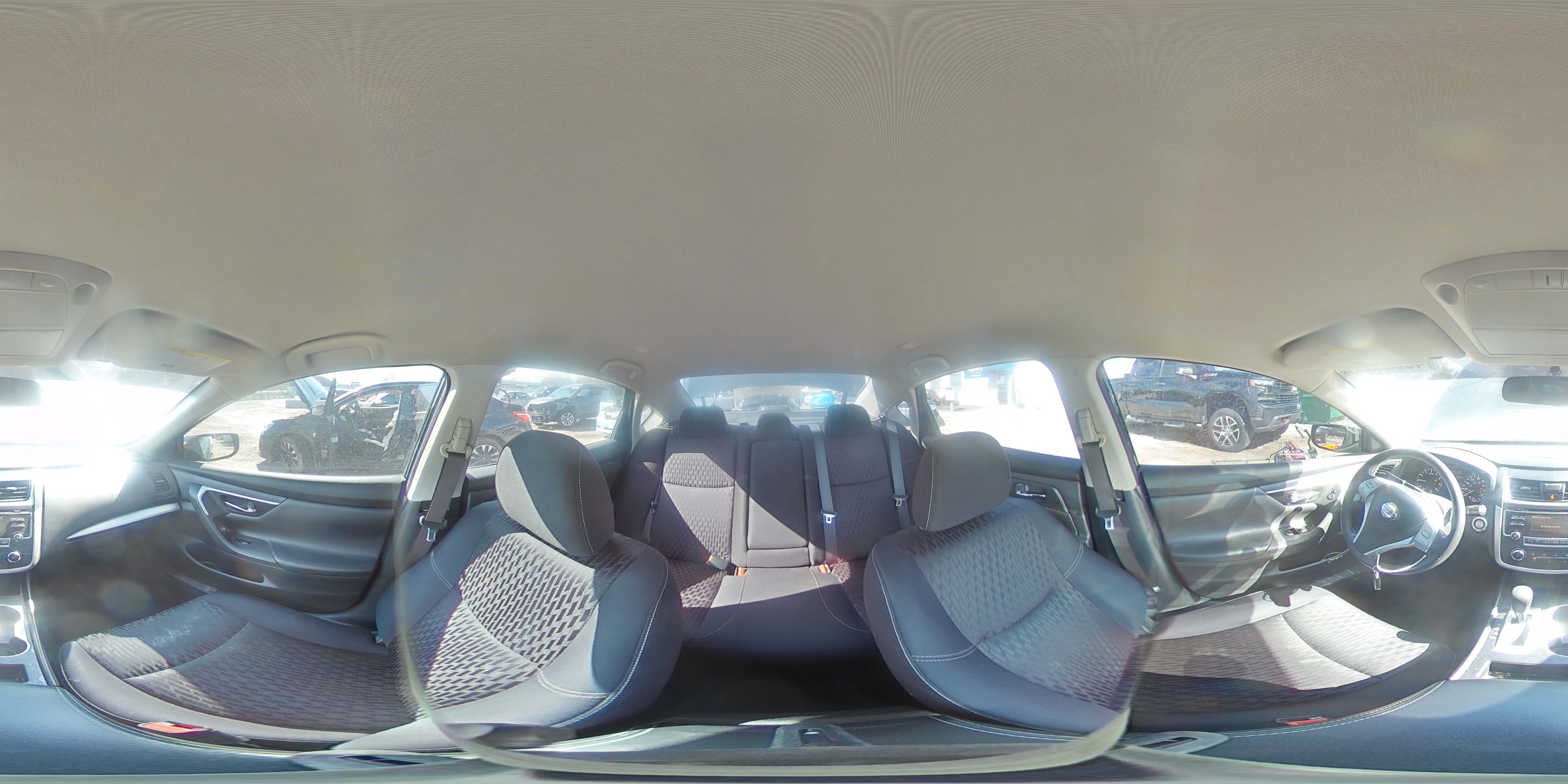 2018 Nissan Altima - Image 14