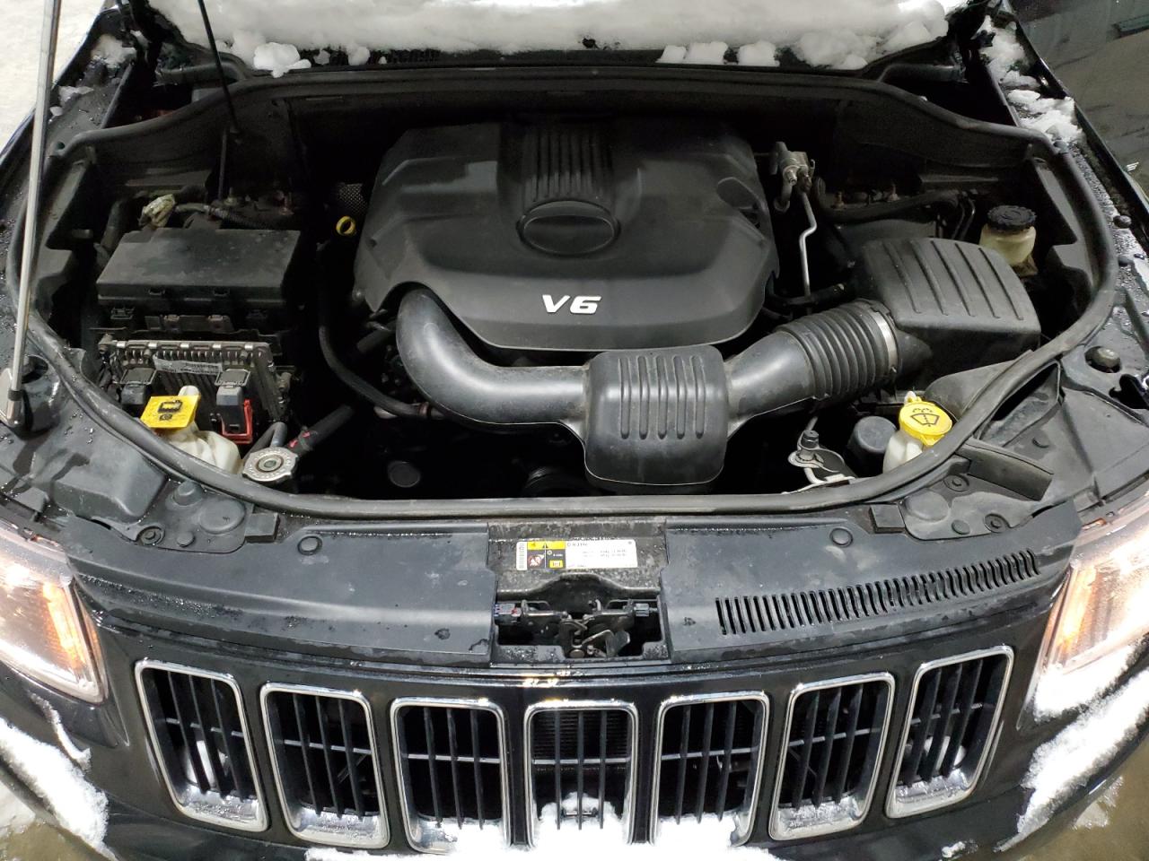 2014 Jeep Grand Cherokee - Image 13