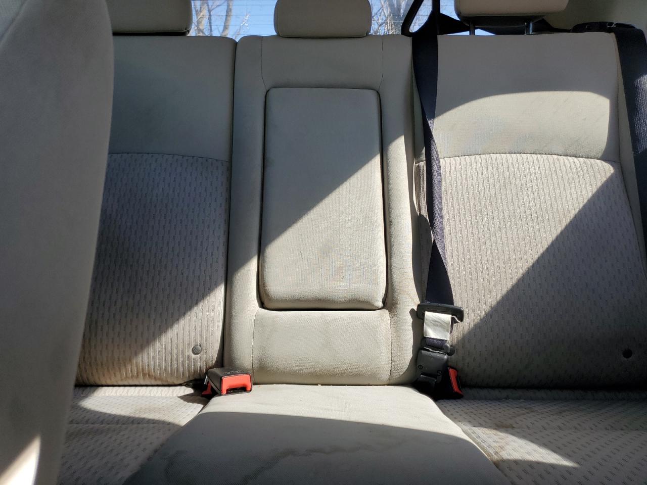 2017 Mitsubishi Outlander - Image 10