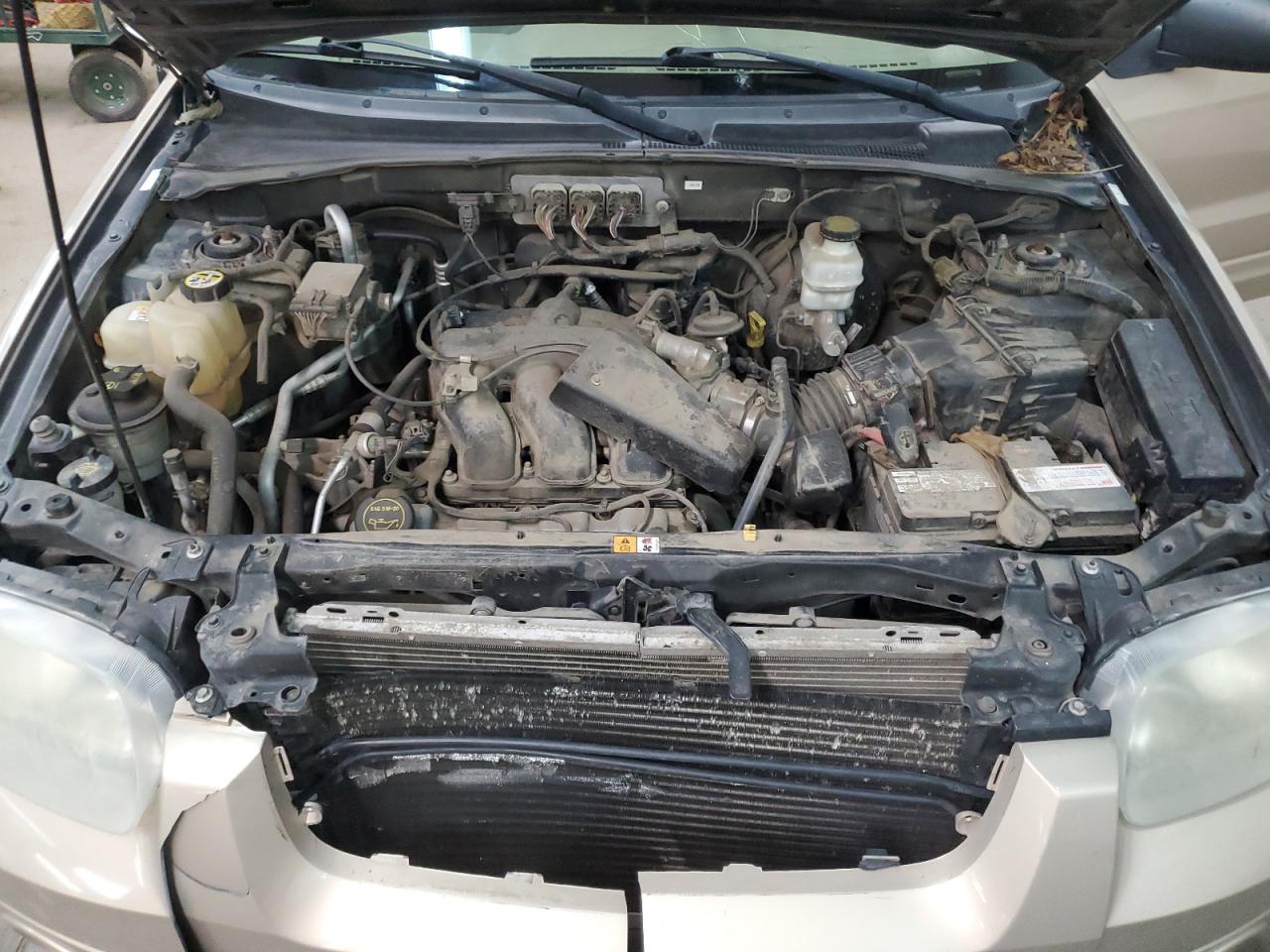 2007 Ford Escape - Image 13
