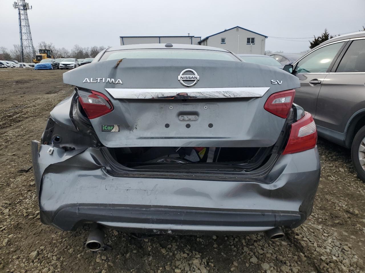 2018 Nissan Altima - Image 6