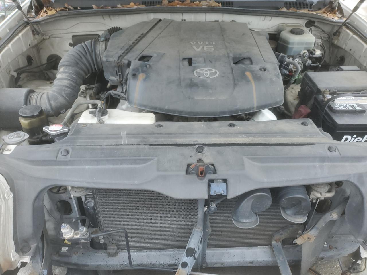 2004 Toyota 4Runner - Image 11