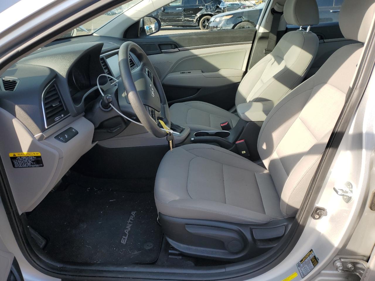 2018 Hyundai Elantra - Image 7