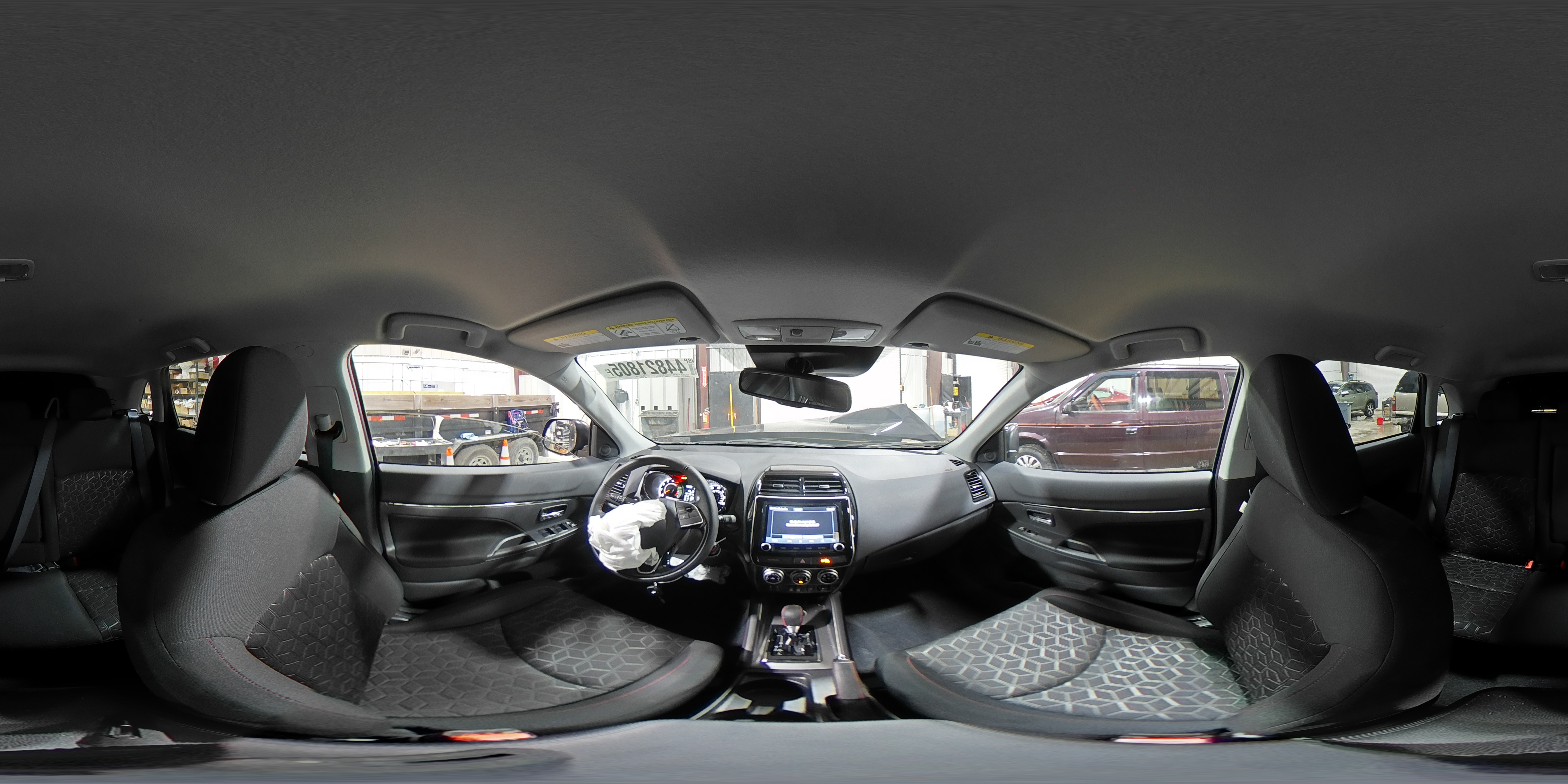 2024 Mitsubishi Outlander - Image 15