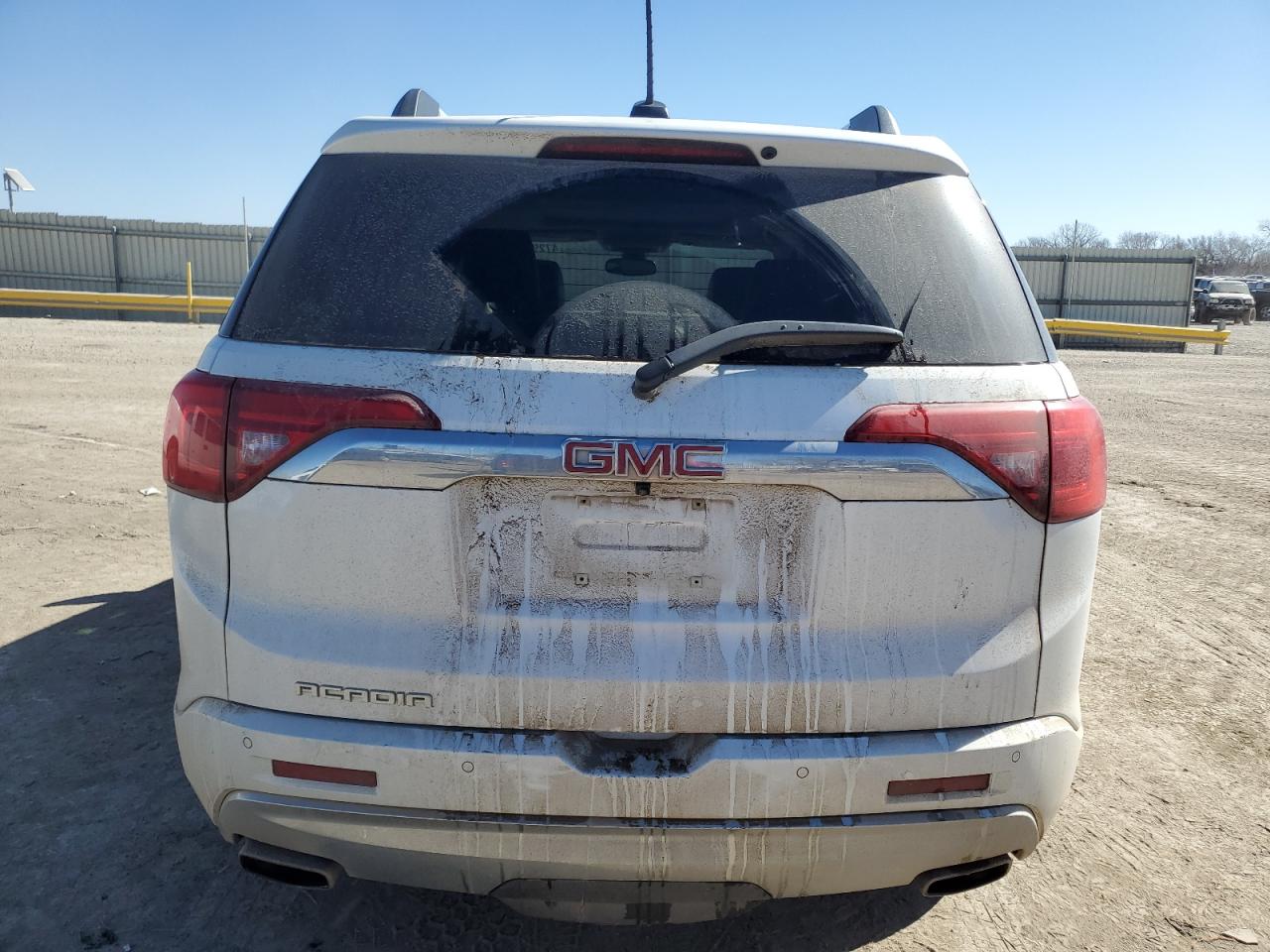 2017 GMC Acadia - Image 6