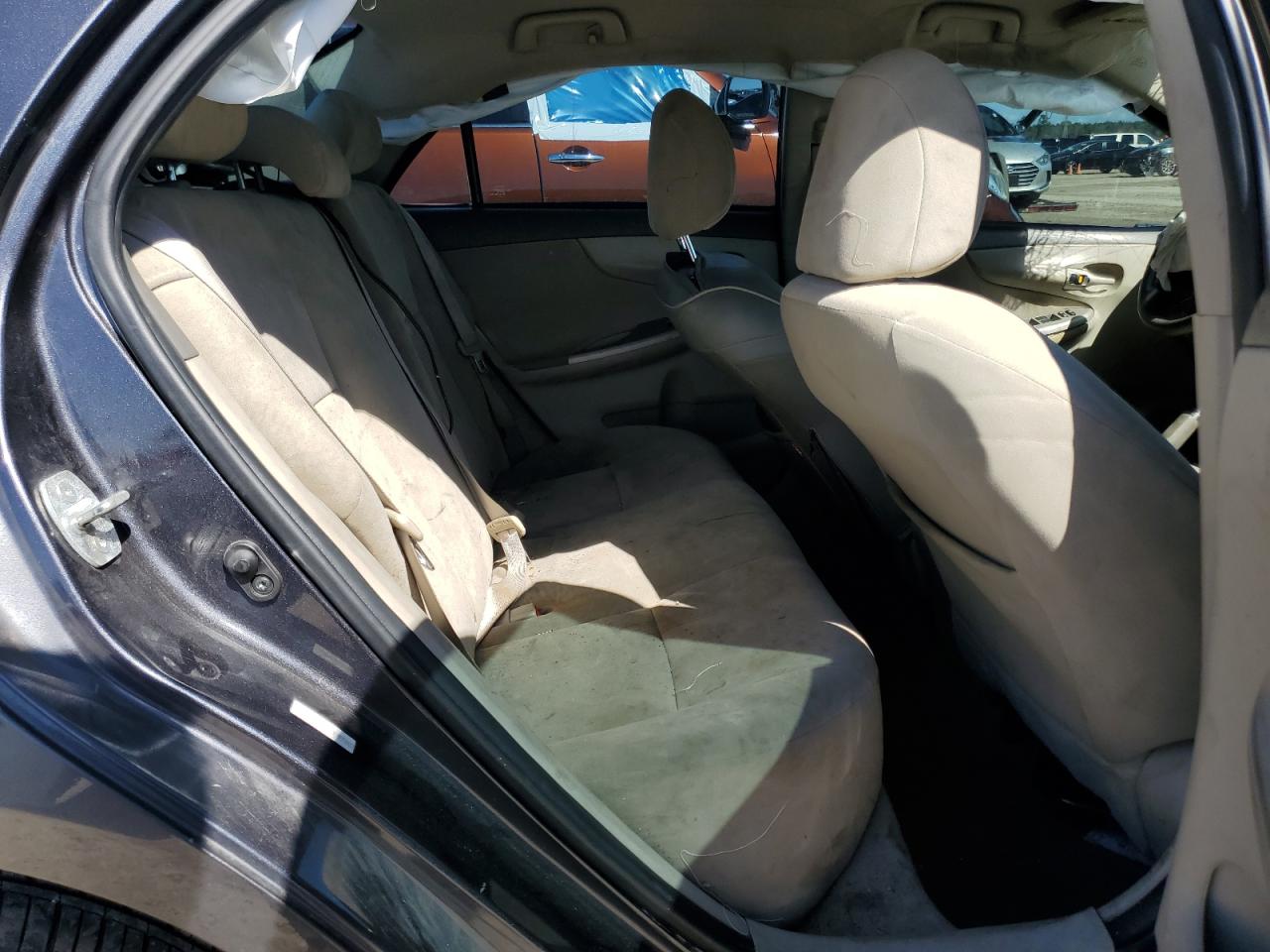 2010 Toyota Corolla - Image 10