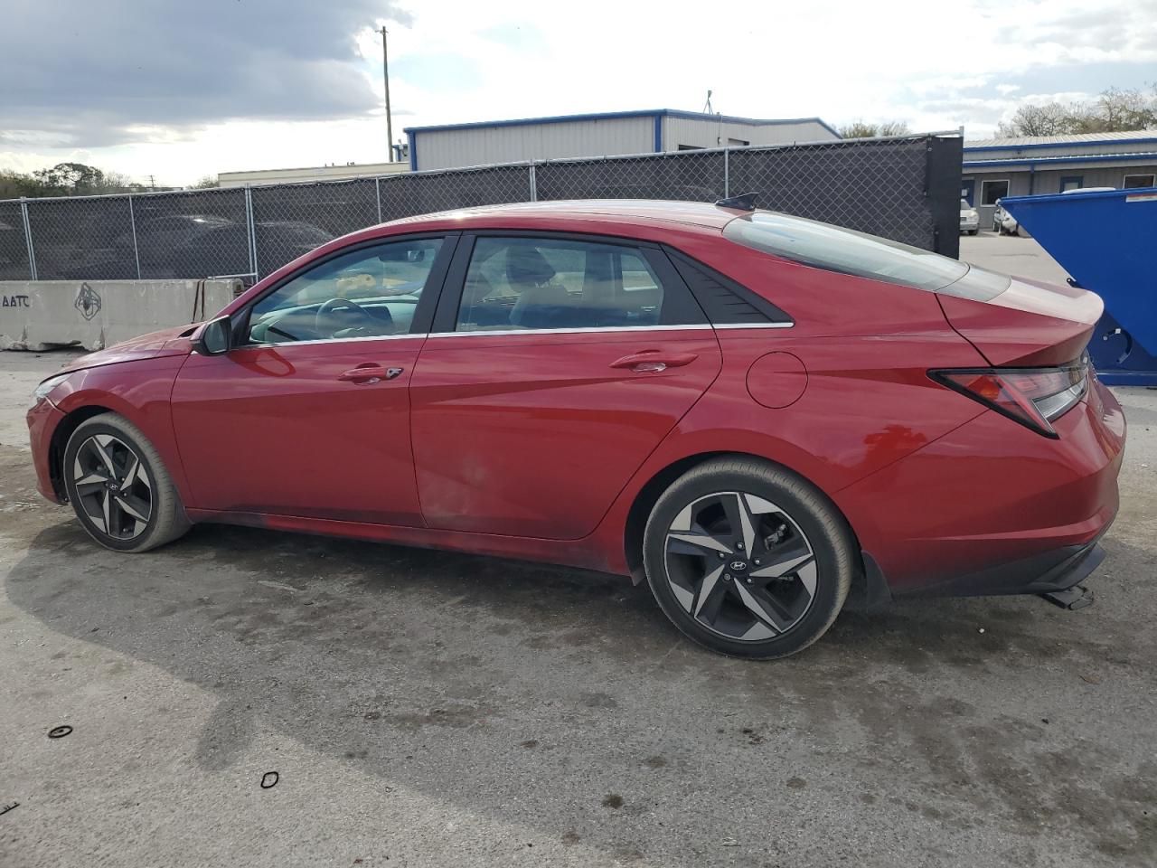 2022 Hyundai Elantra - Image 2