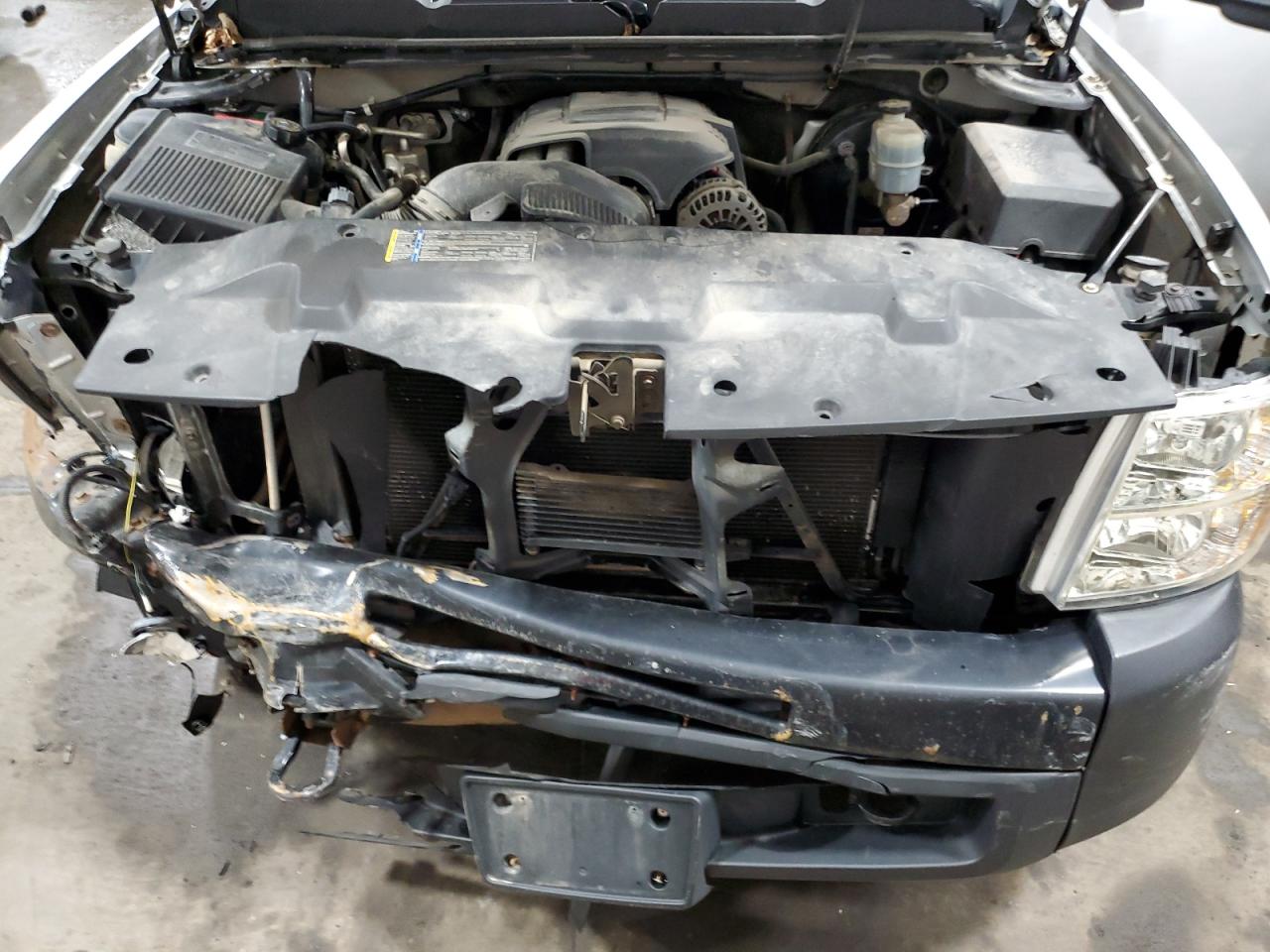 2010 Chevrolet Silverado - Image 11