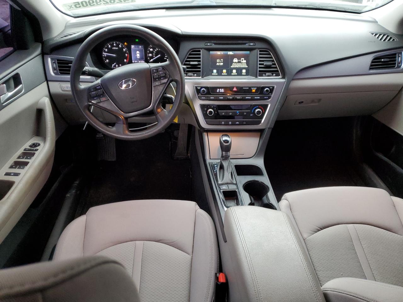 2017 Hyundai Sonata - Image 8