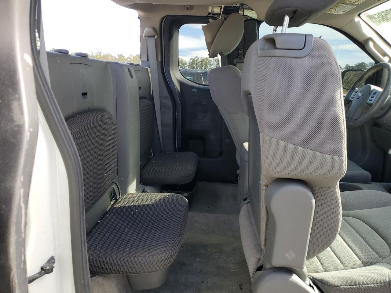 2014 Nissan Navara (Frontier) - Image 10