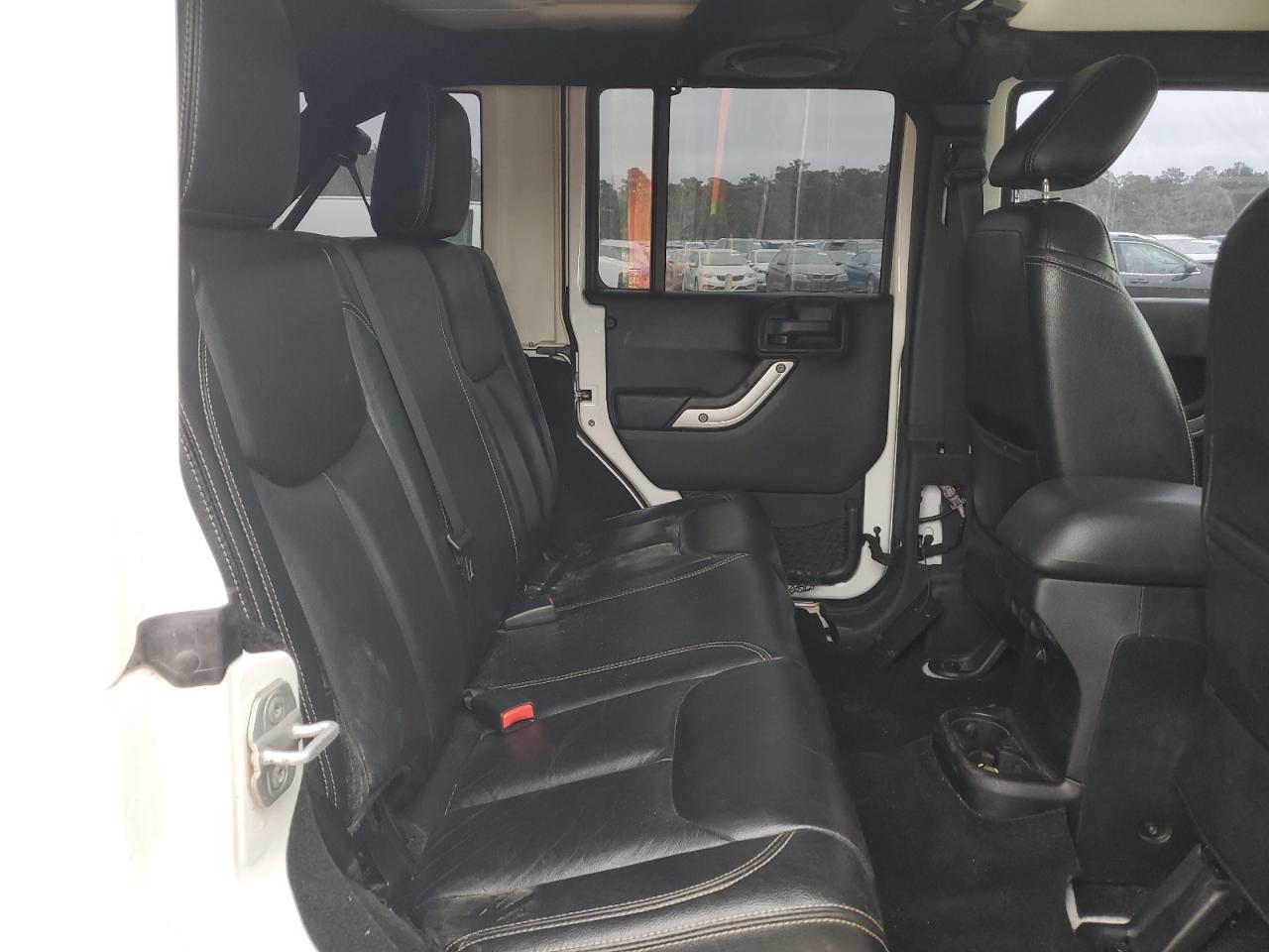 2013 Jeep Wrangler - Image 11