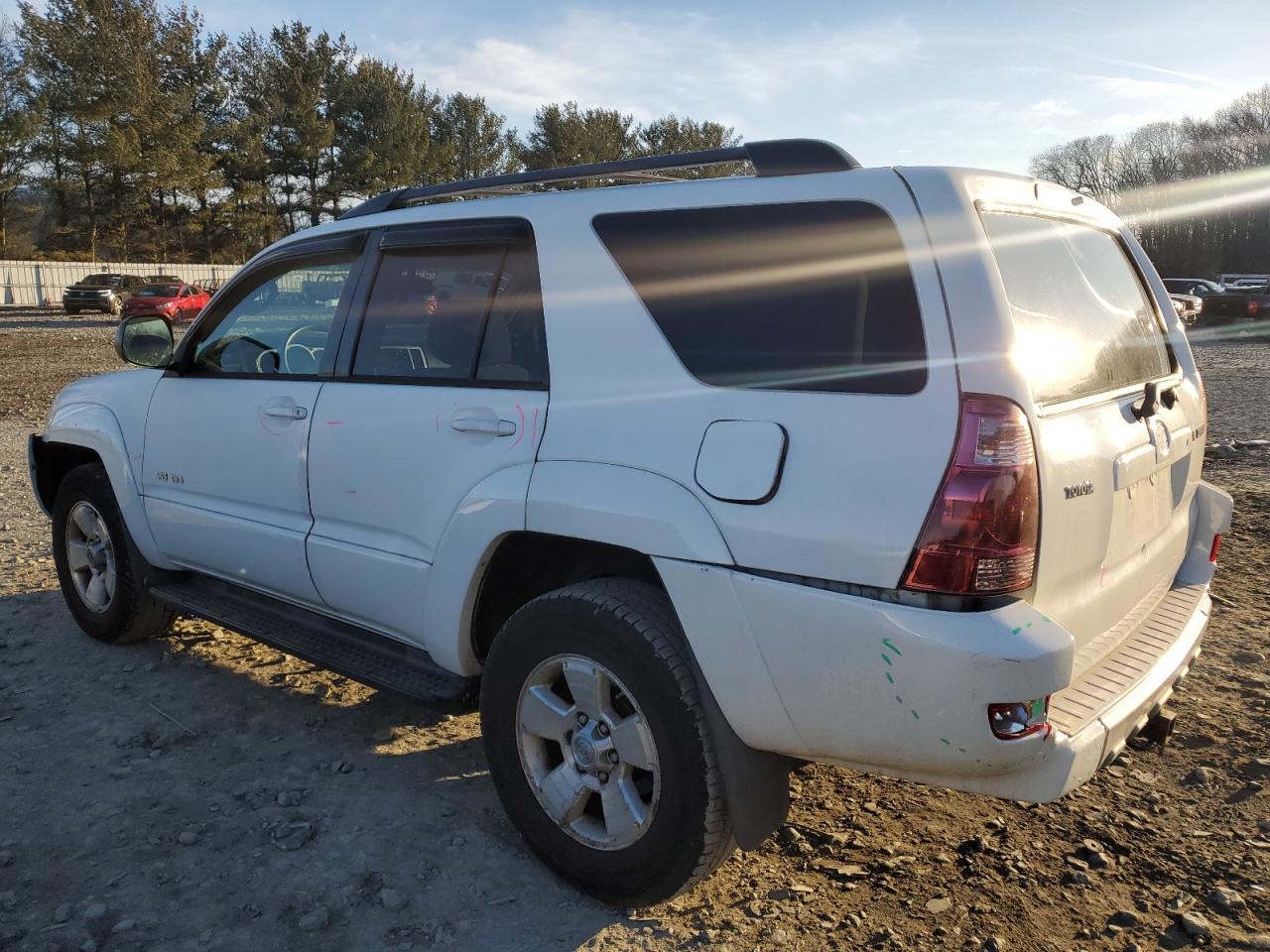 2004 Toyota 4Runner - Image 2