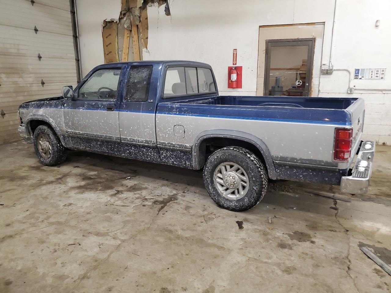 1991 Dodge Dakota - Image 2