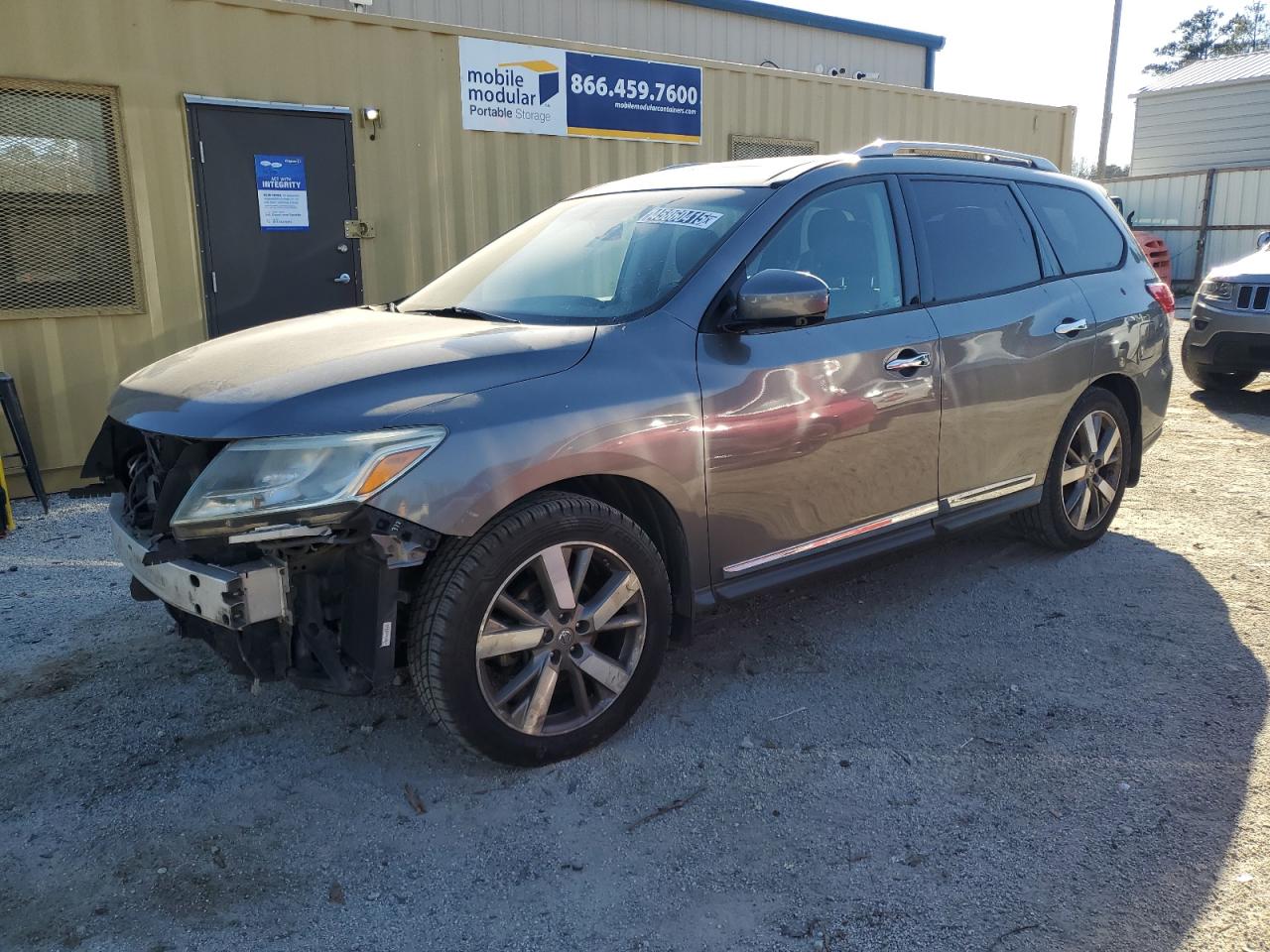 2015 Nissan Pathfinder - Image 1