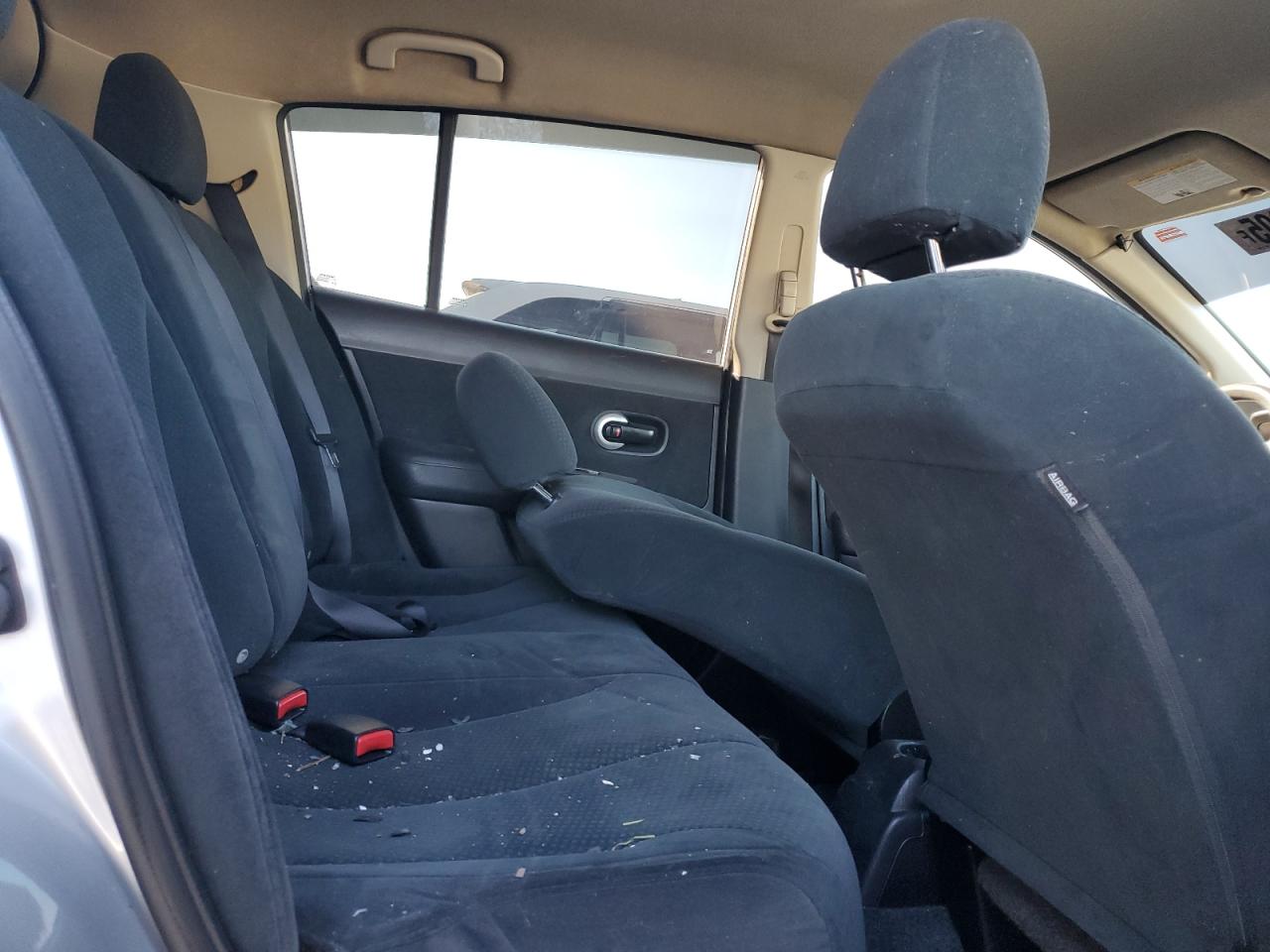 2012 Nissan Versa - Image 10
