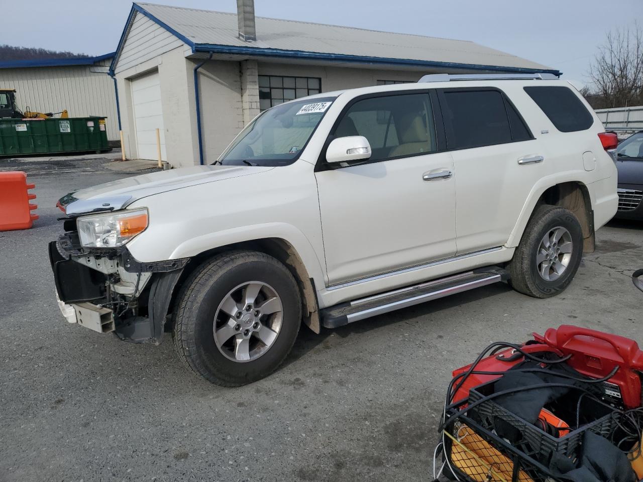 2013 Toyota 4Runner - Image 1