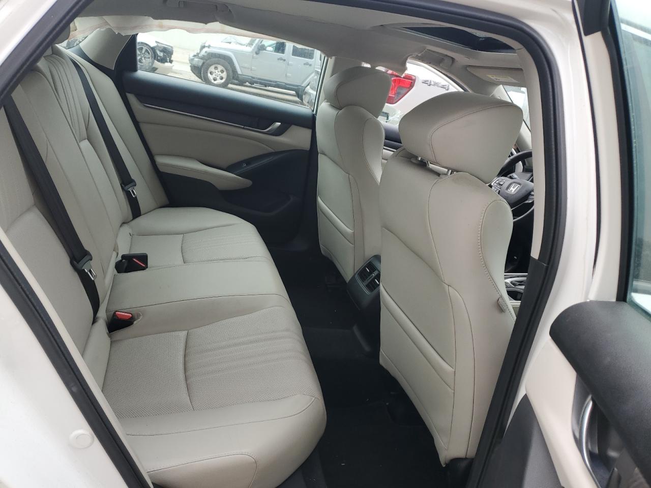 2018 Honda Accord - Image 11