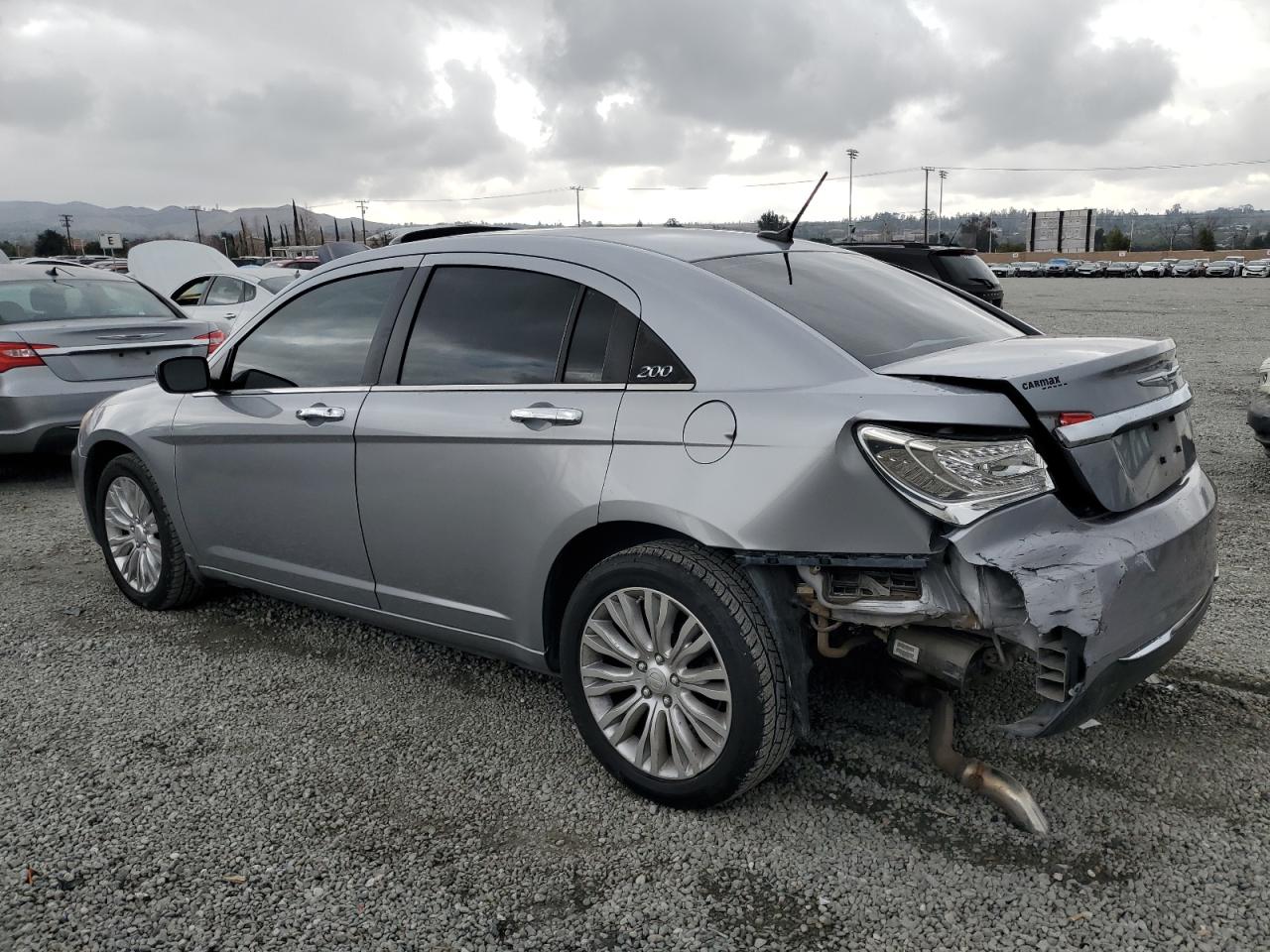 2013 Chrysler 200 - Image 2