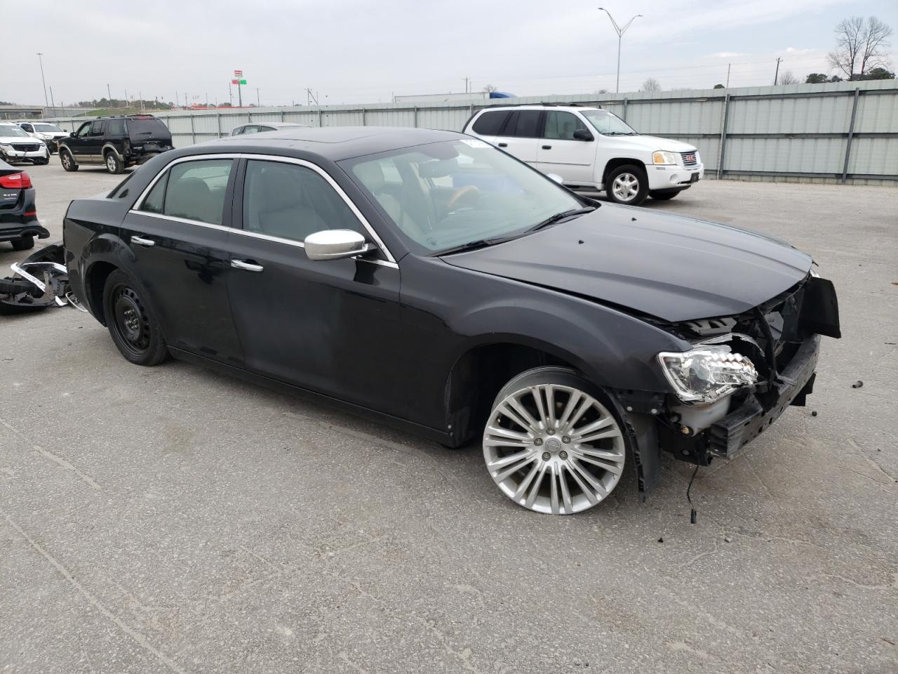 2014 Chrysler 300 - Image 4