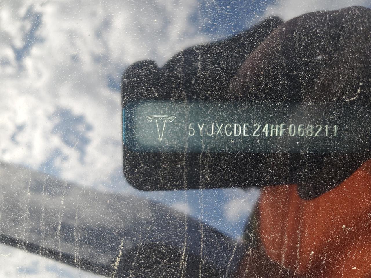 2017 Tesla Model X VIN: 5YJXCDE24HF068211 Lot: 44210845