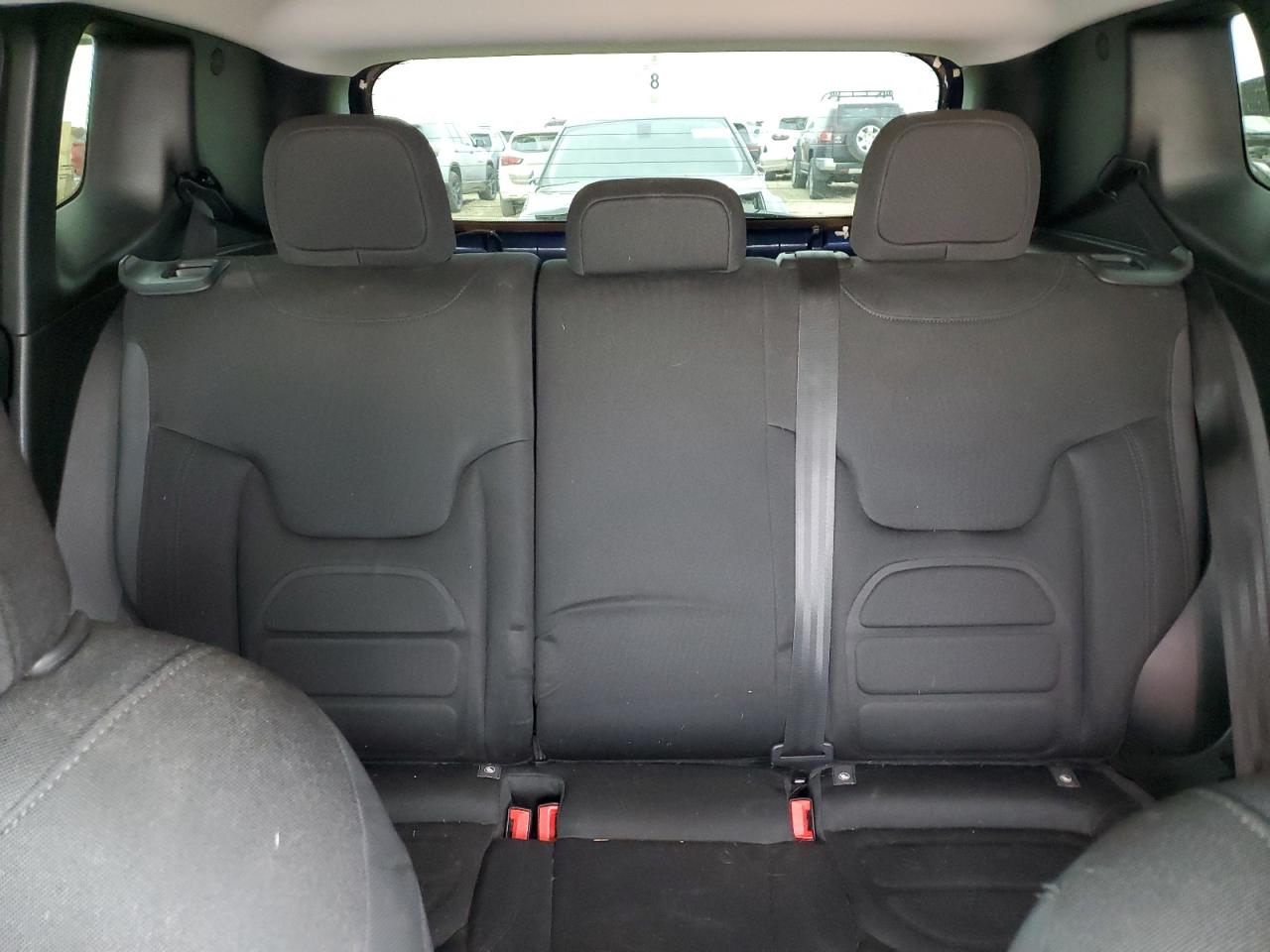 2017 Jeep Renegade - Image 10