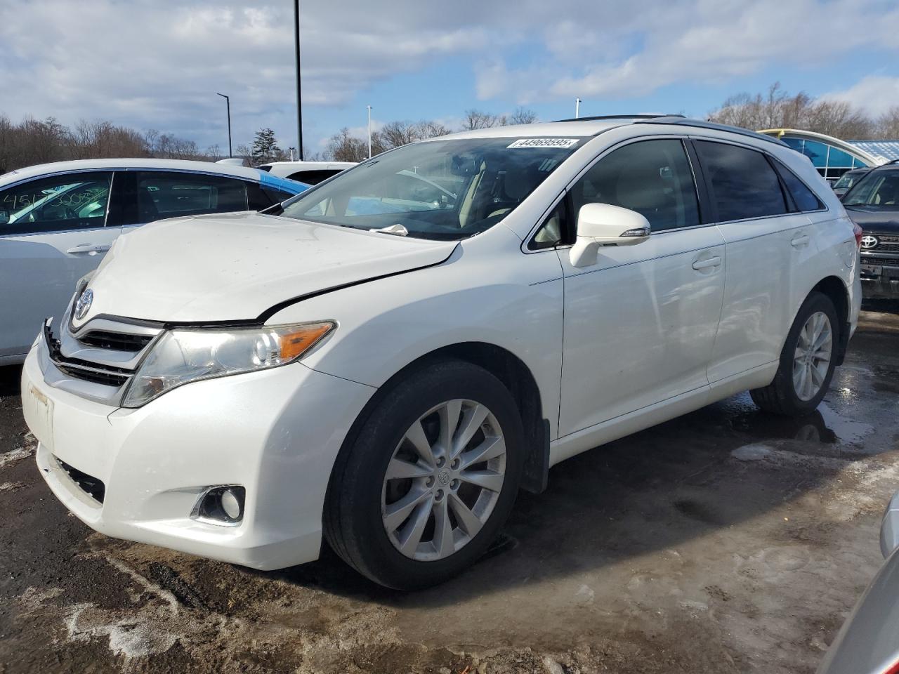 2015 Toyota Venza - Image 1