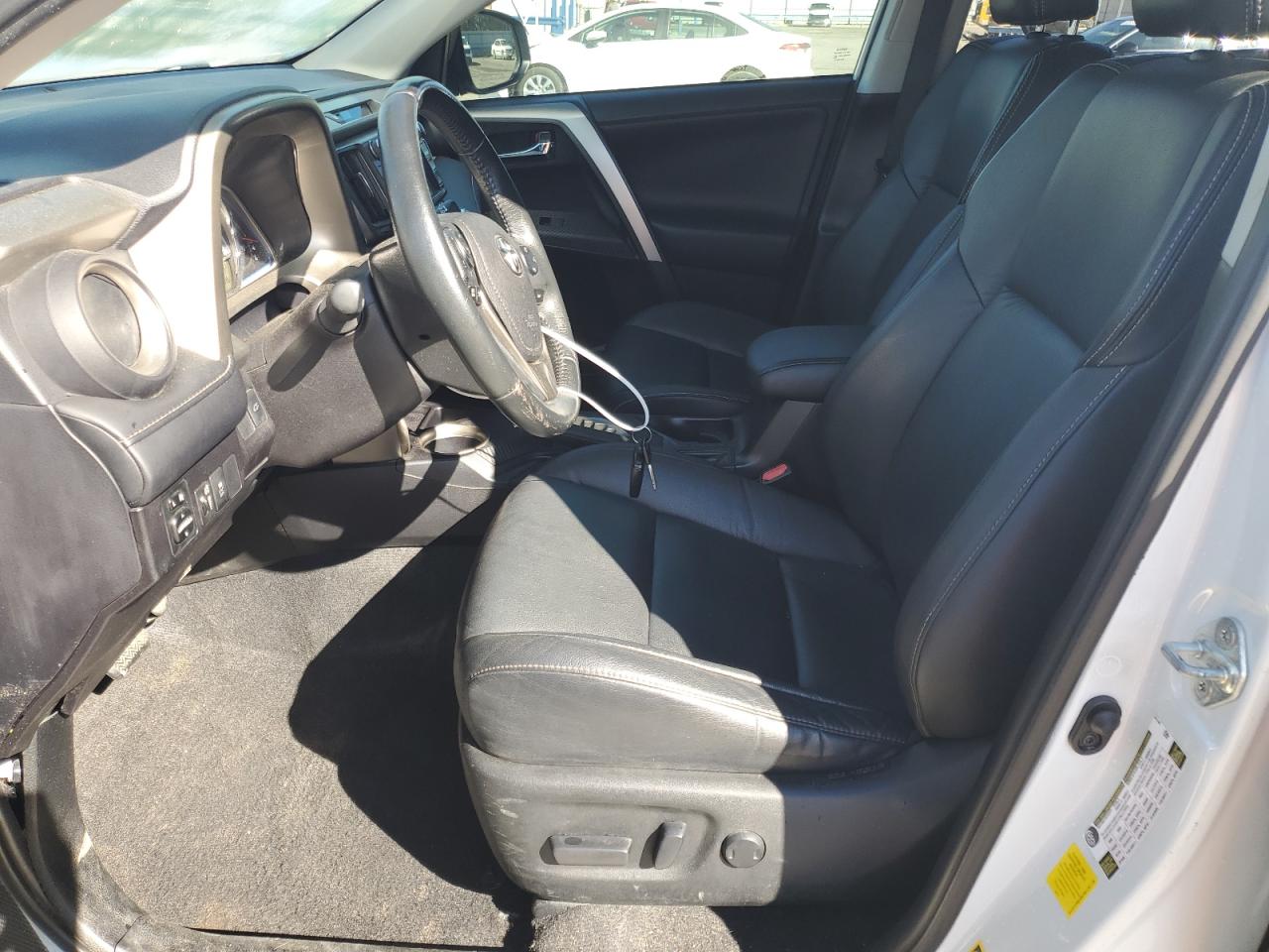 2015 Toyota RAV 4 - Image 7