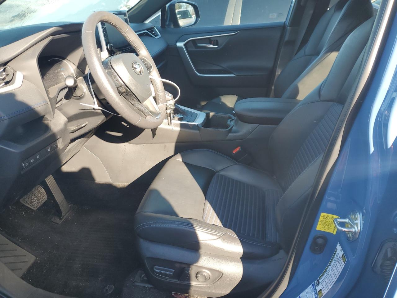 2022 Toyota RAV 4 - Image 7