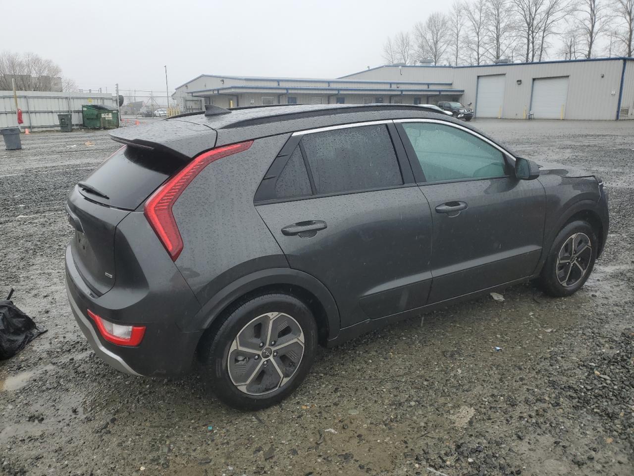 2023 Kia Niro - Image 3