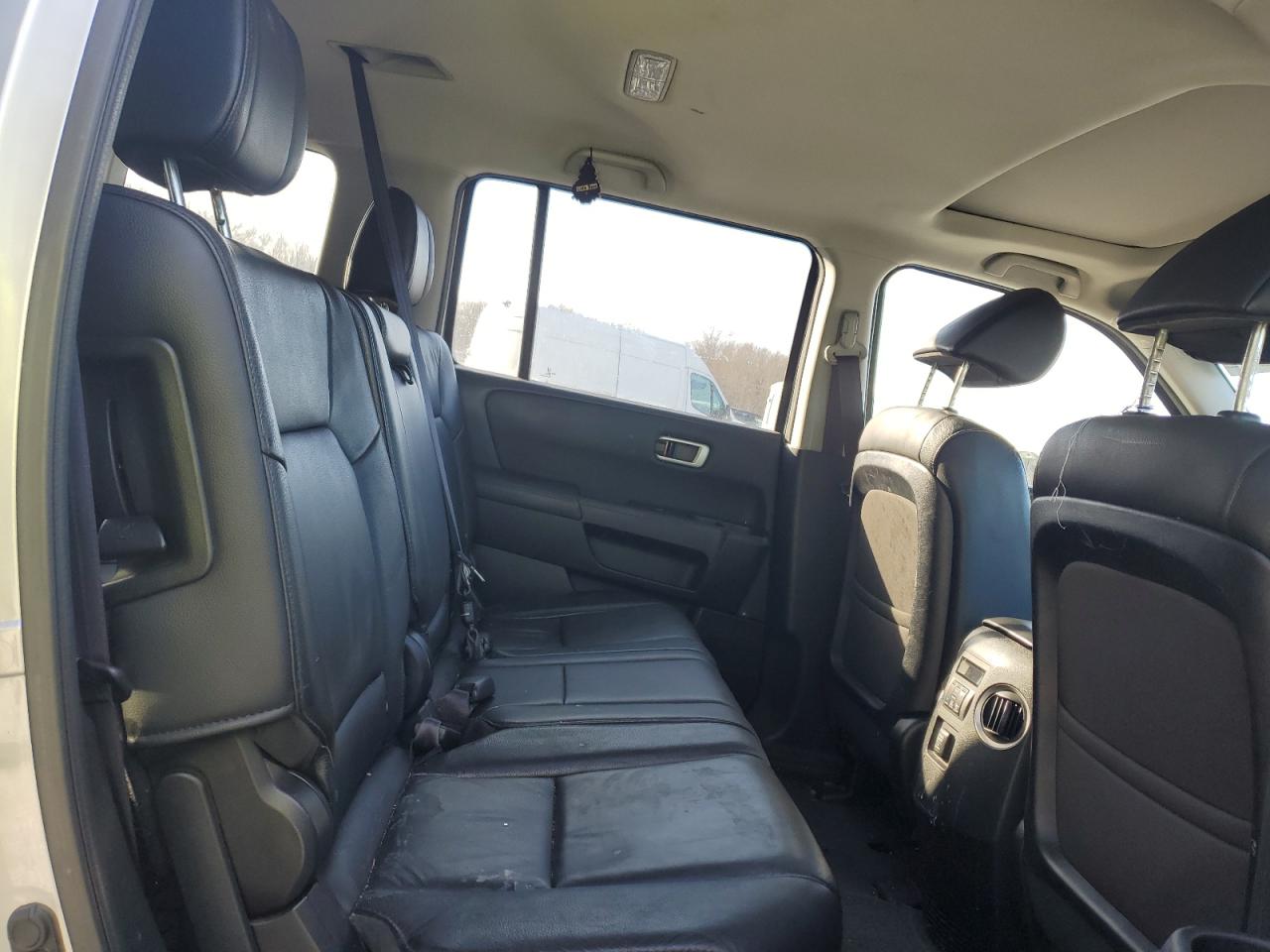 2014 Honda Pilot - Image 11