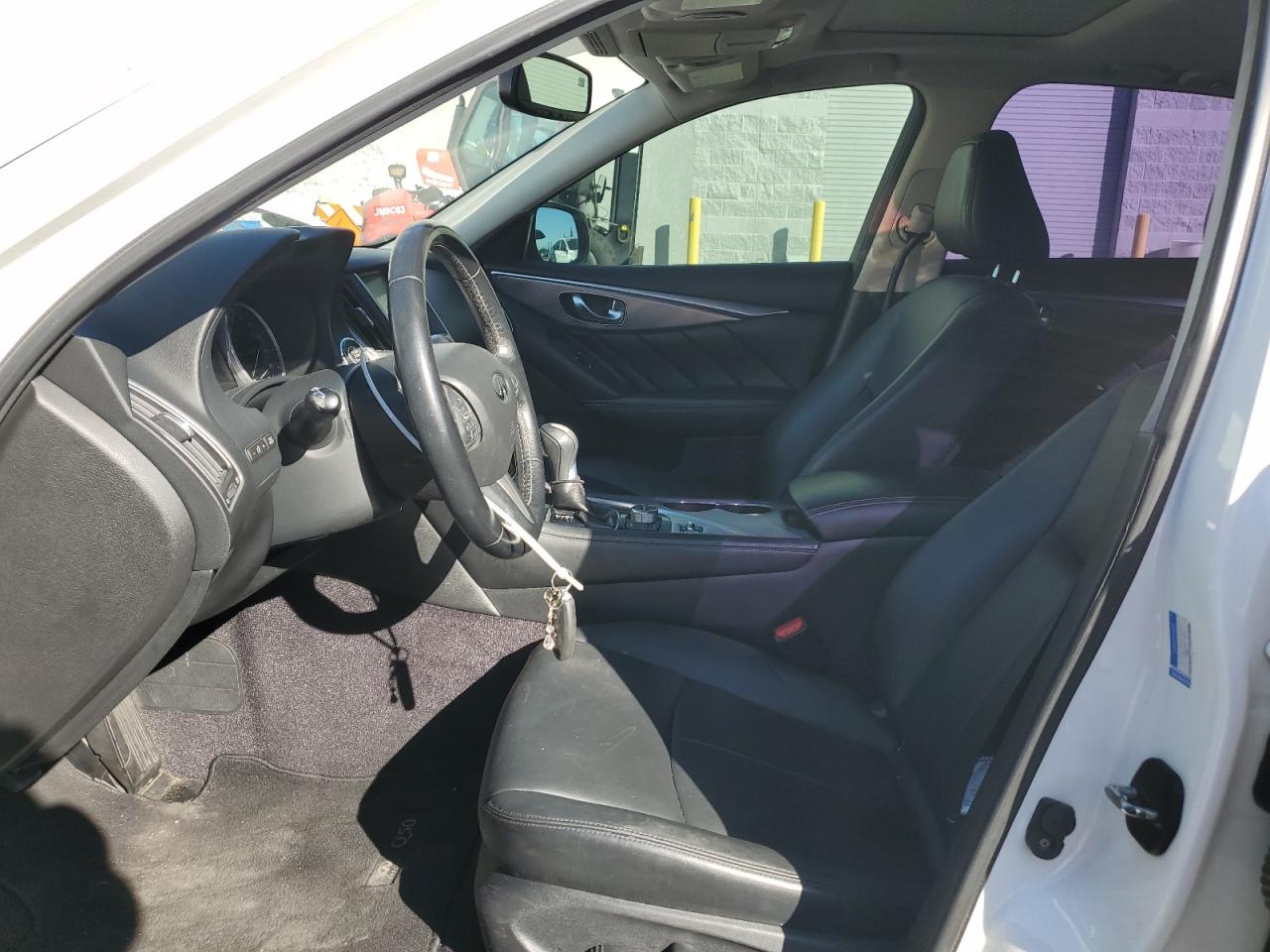 2015 Infiniti Q50 - Image 7