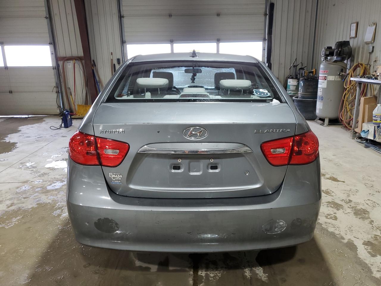 2010 Hyundai Elantra - Image 6