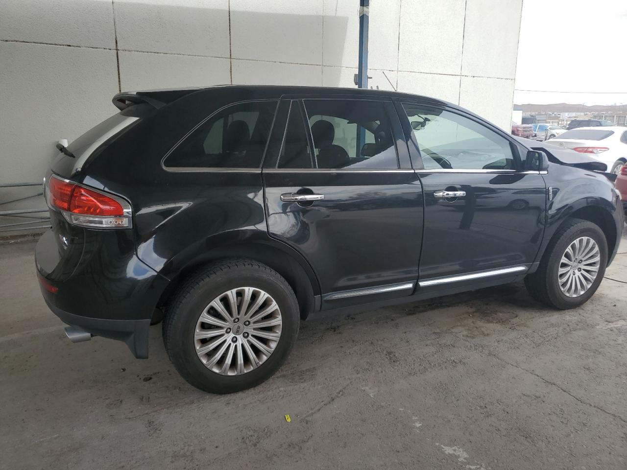 2013 Lincoln MKX - Image 3
