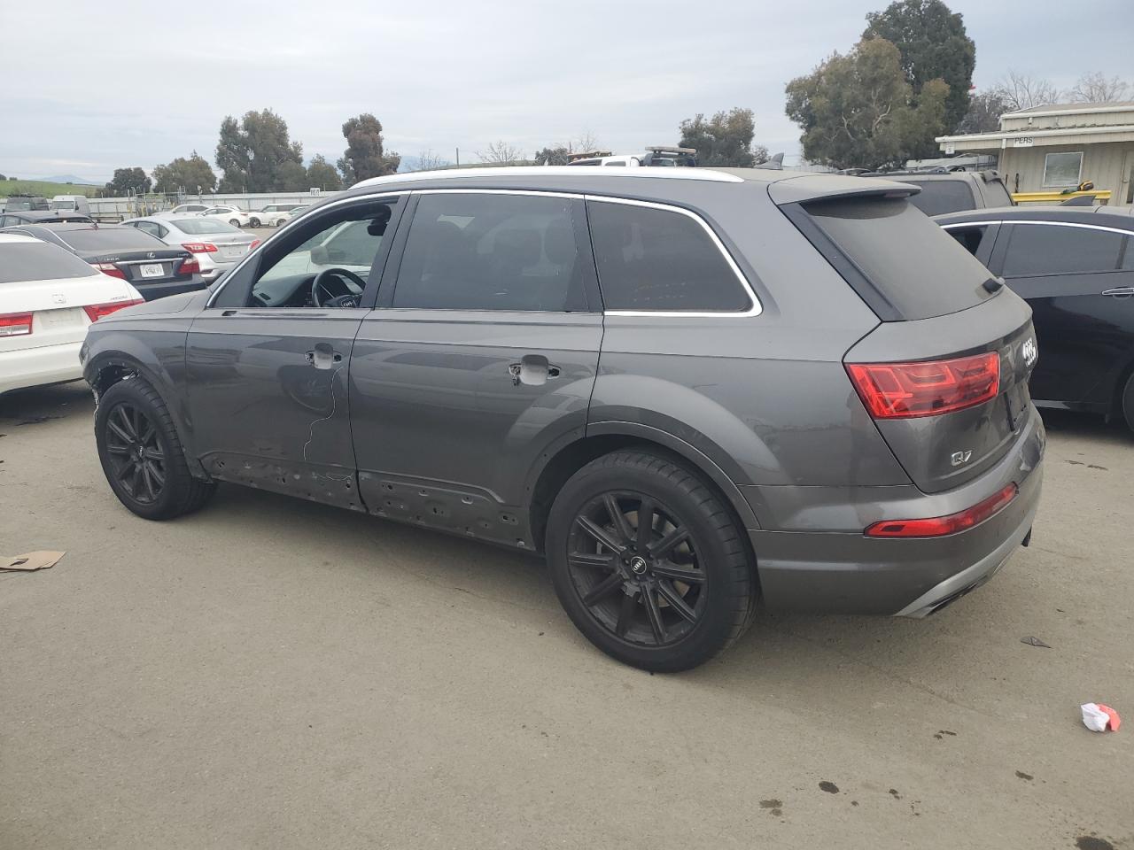 2018 Audi Q7 - Image 2