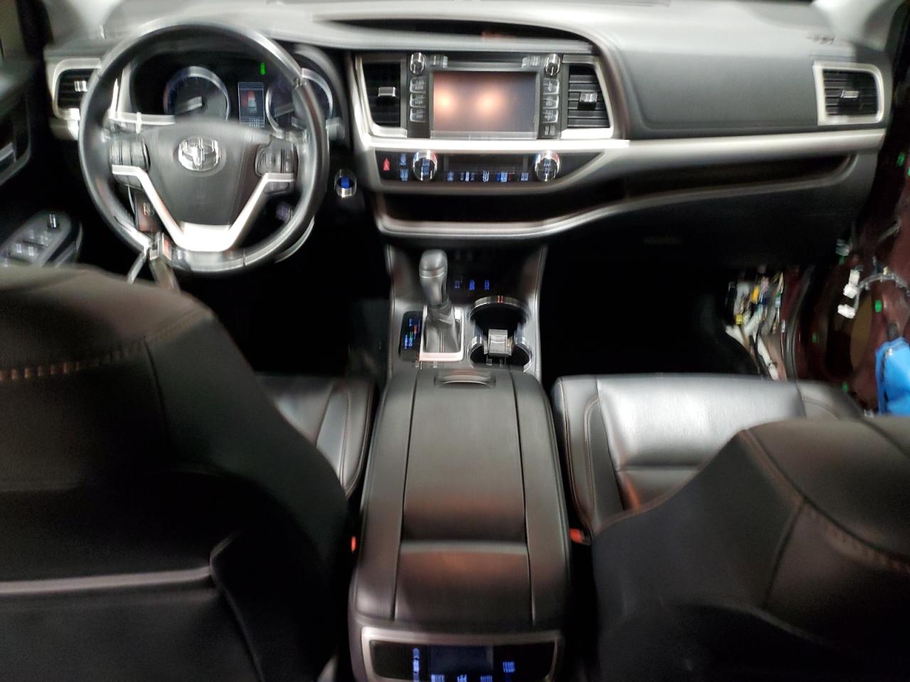 2019 Toyota Highlander - Image 8