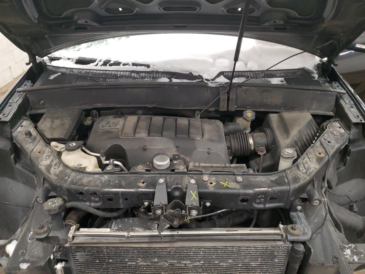 2011 Chevrolet Traverse - Image 12