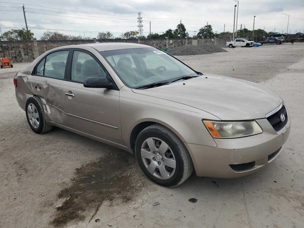 2008 Hyundai Sonata - Image 4