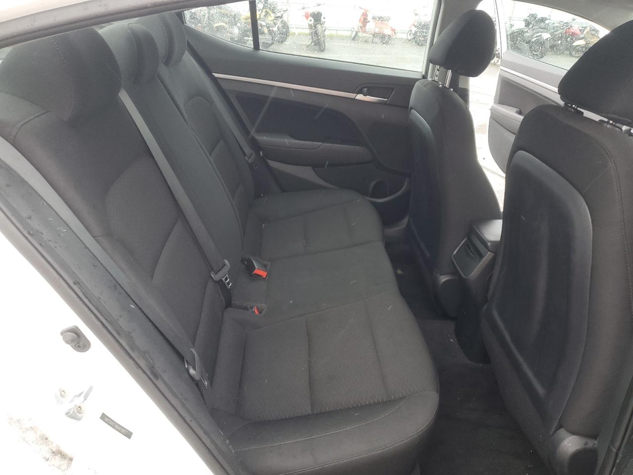 2019 Hyundai Elantra - Image 10
