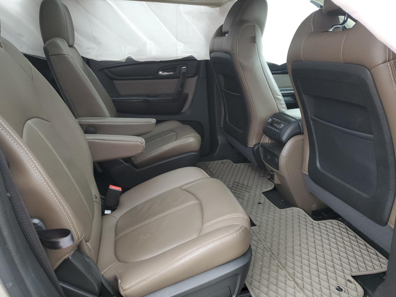 2015 GMC Acadia - Image 11