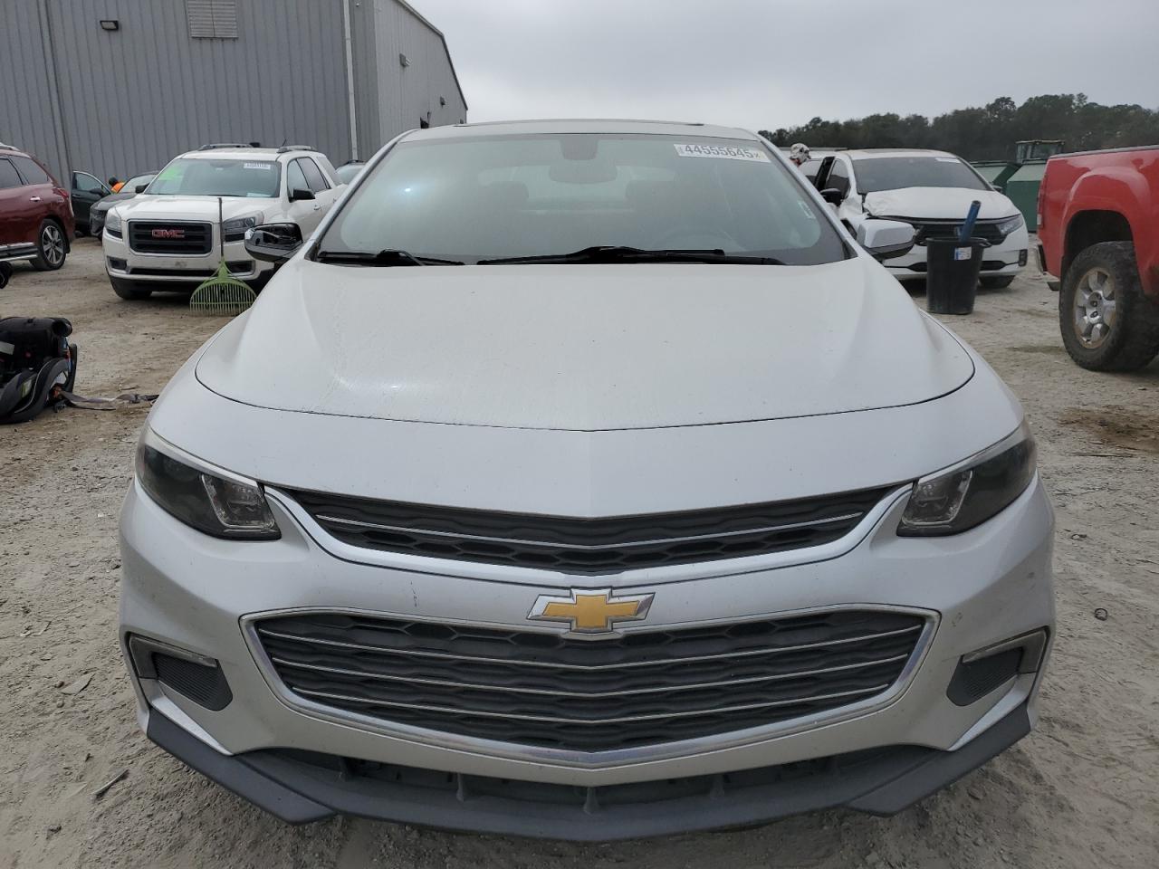2018 Chevrolet Malibu - Image 5