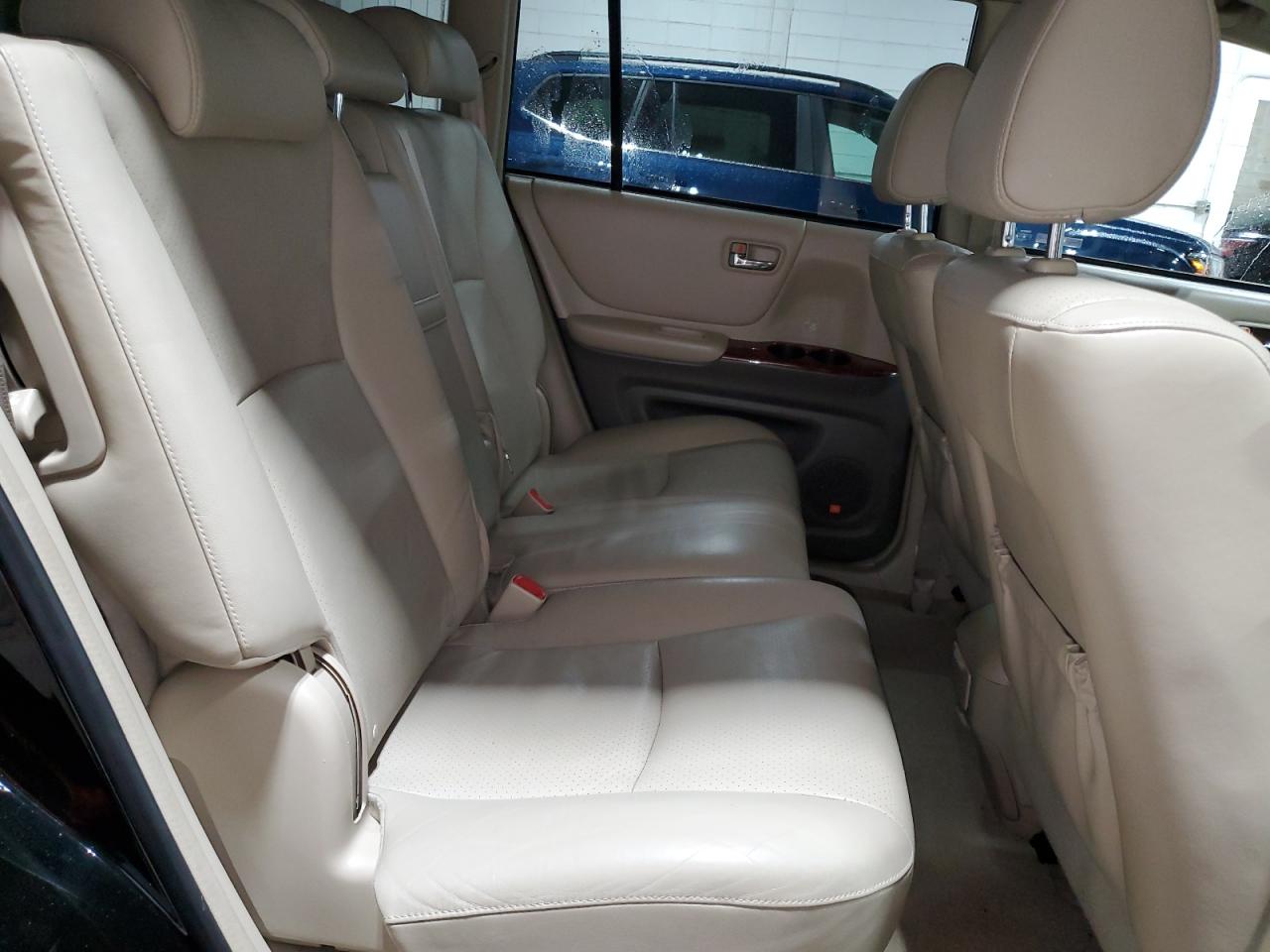 2005 Toyota Highlander - Image 11