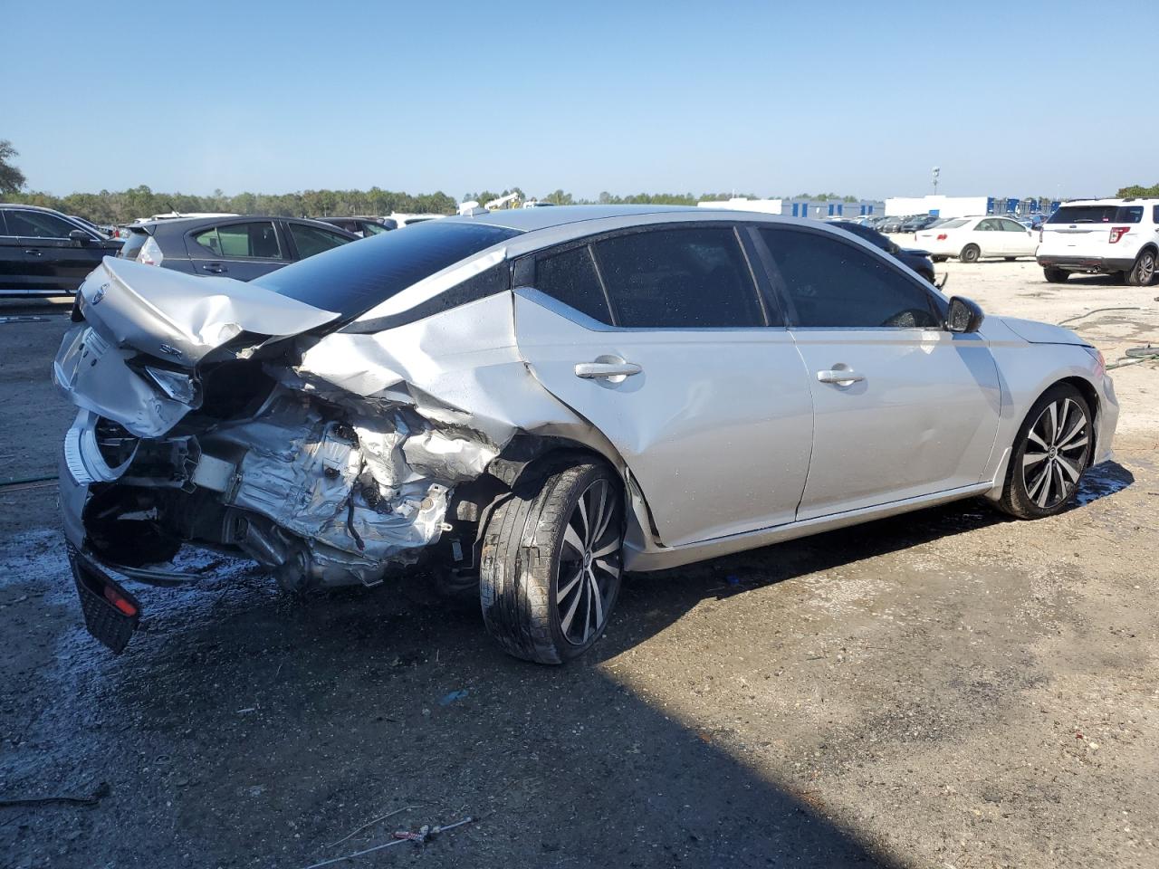 2019 Nissan Altima - Image 3
